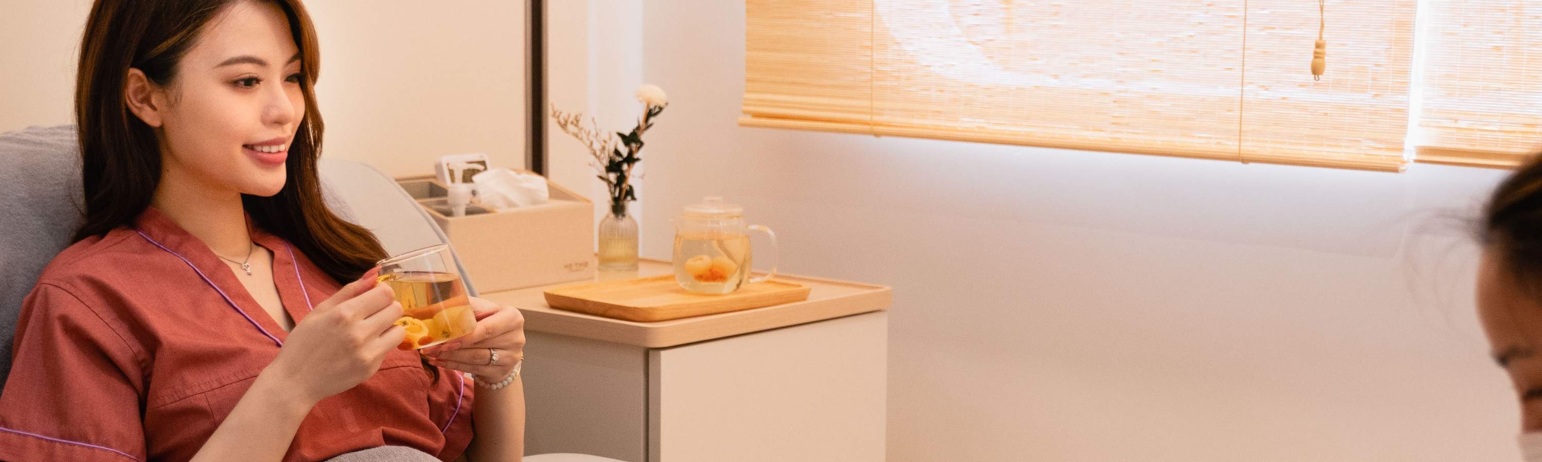 Me Time Massage, grande negozio di massaggi su due piani, Causeway Bay, Hong Kong spa. Massaggi a Hong Kong